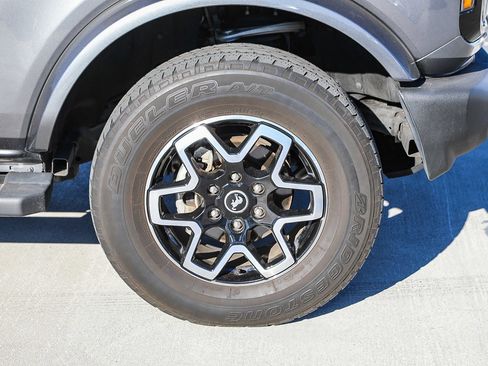 Used 2022 Ford Bronco Outer Banks image 10