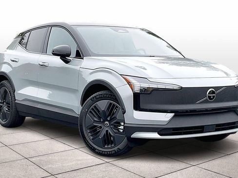 New 2026 Volvo EX30 Cross Country Ultra image 2