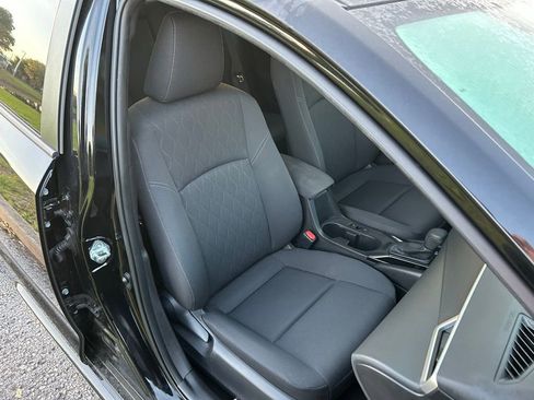 Used 2023 Toyota Corolla LE FWD image 16