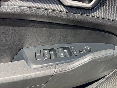 Used 2024 Kia Sportage LX AWD/4WD image 24