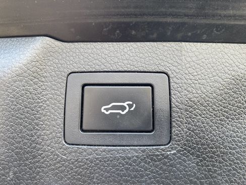 Used 2017 Hyundai Santa Fe Limited w/ Cargo Package image 30