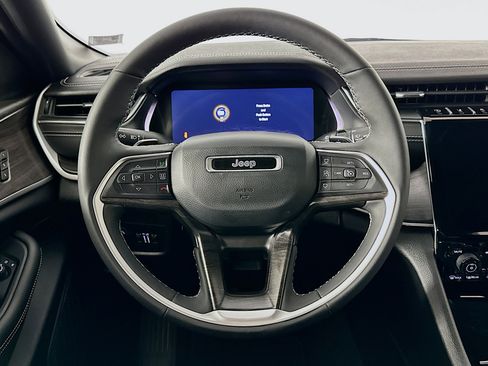 Used 2024 Jeep Grand Cherokee Limited w/ Trailer Tow Package image 18