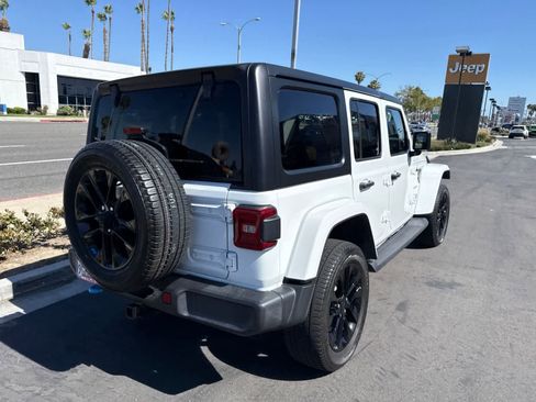 Used 2023 Jeep Wrangler Unlimited Sahara AWD/4WD image 14