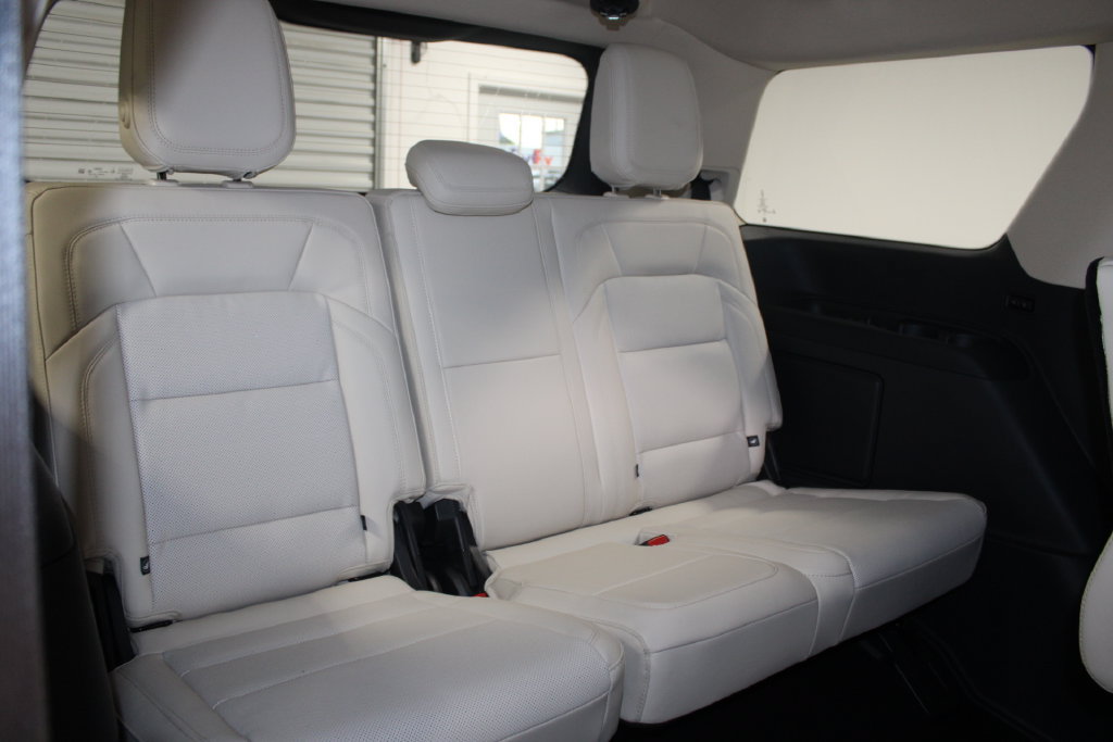 New 2027 Lincoln Navigator Premiere RWD image 34