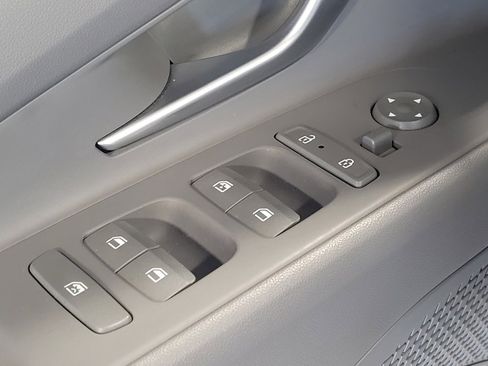 Used 2024 Hyundai Elantra SEL image 27