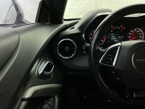 Used 2017 Chevrolet Camaro LT RWD image 28