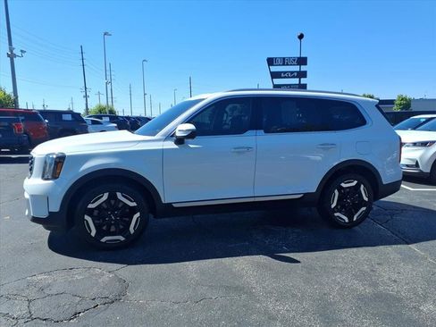 Used 2025 Kia Telluride S AWD/4WD image 23