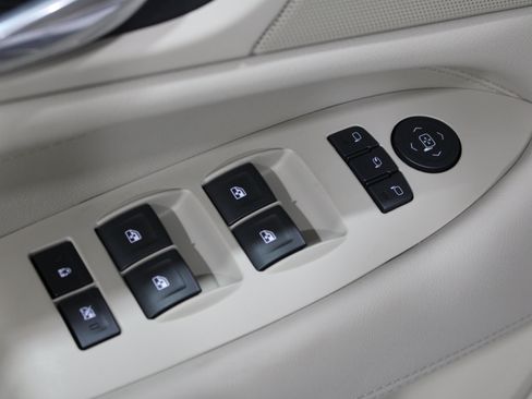 Used 2019 Cadillac Escalade Luxury AWD/4WD image 7