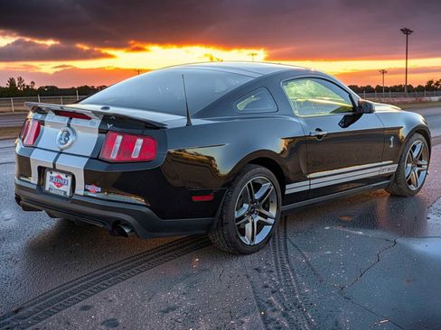 Used 2011 Ford Mustang Shelby GT500 RWD image 6