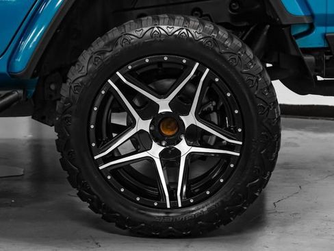 Used 2020 Jeep Wrangler Unlimited Sahara AWD/4WD image 51