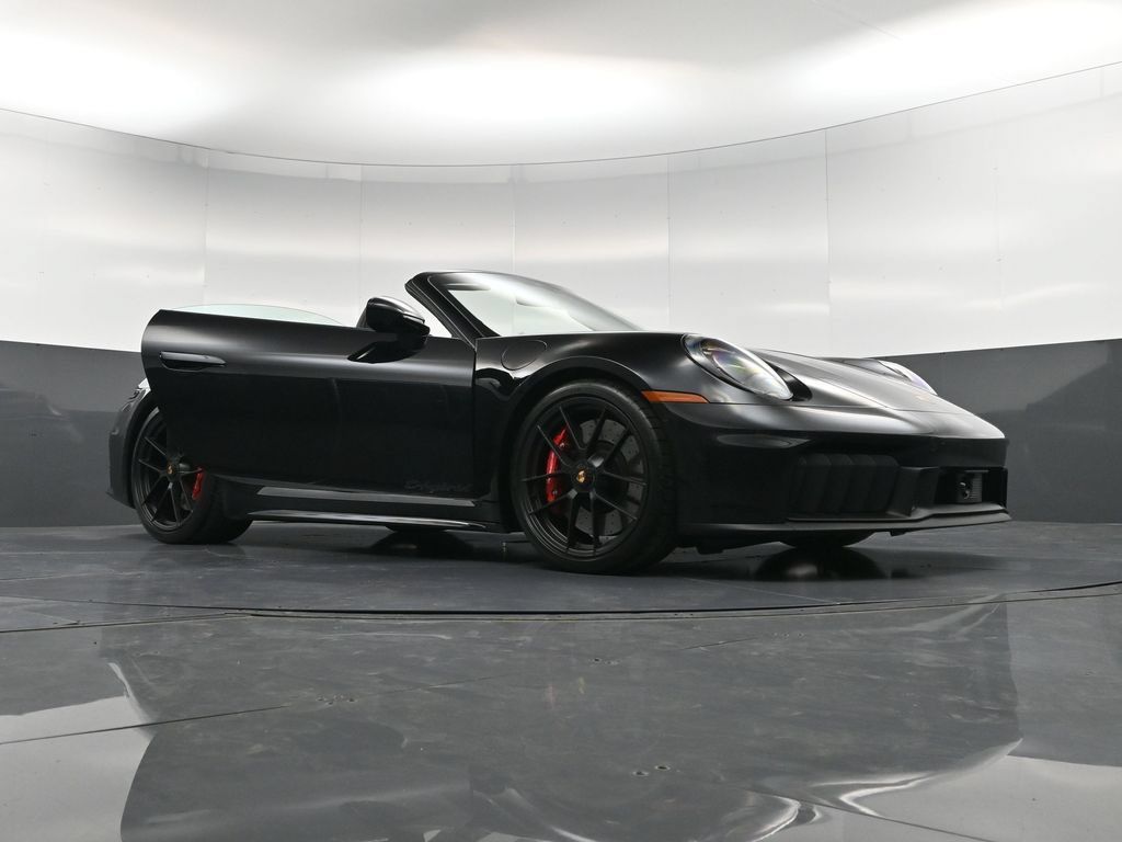 Certified 2026 Porsche 911 Carrera 4 GTS AWD/4WD image 37