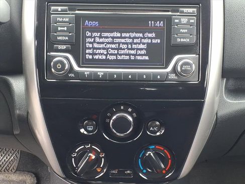 Used 2015 Nissan Versa Note SR image 7