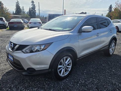 Used 2017 Nissan Rogue Sport S w/ S Appearance Package AWD/4WD image 3