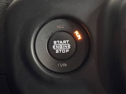 Used 2022 Jeep Wrangler Unlimited Sport image 25