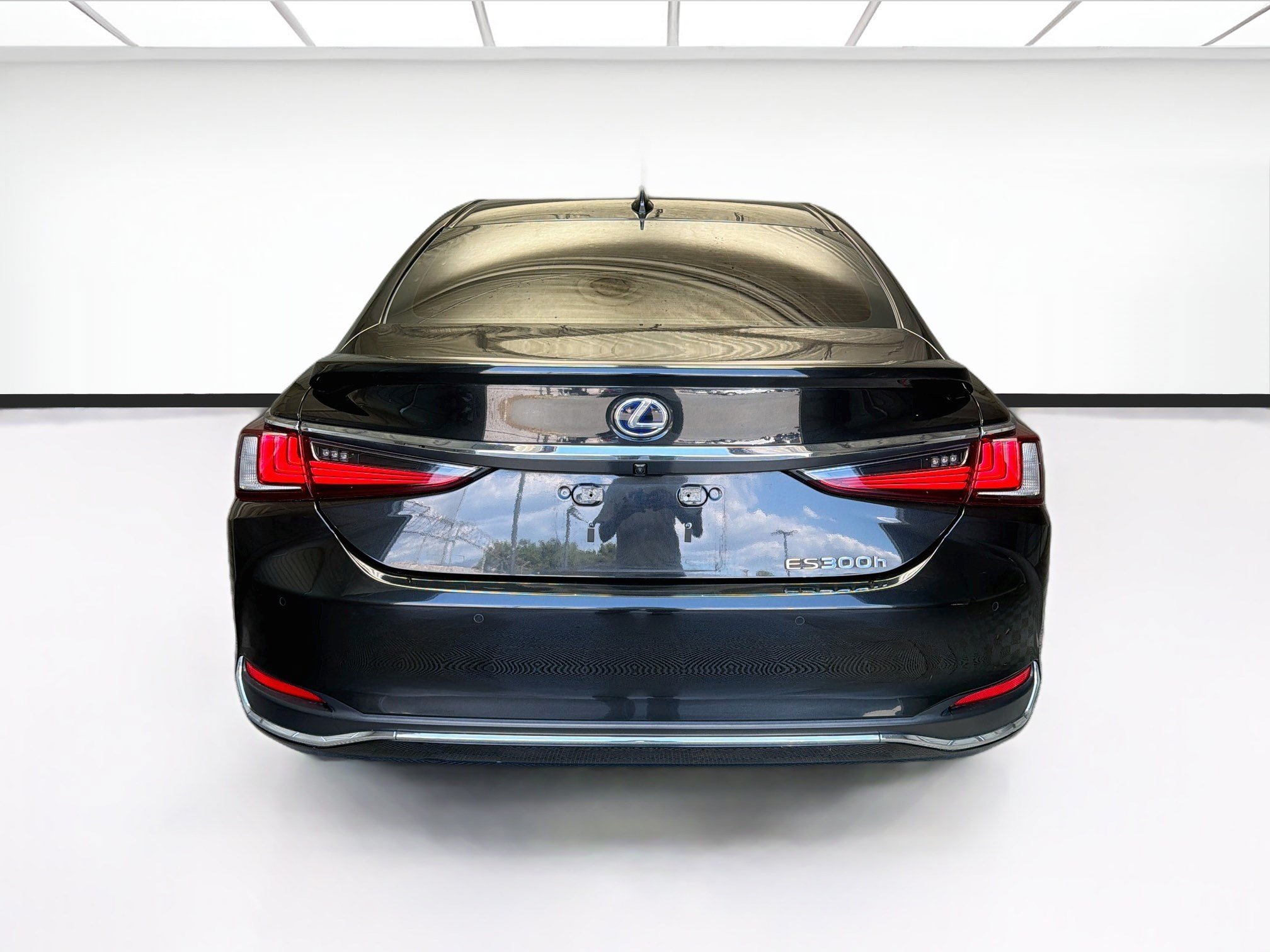 Used 2021 Lexus ES 300h w/ Premium Package FWD image 5