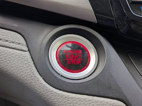 Used 2018 Honda Odyssey EX image 32