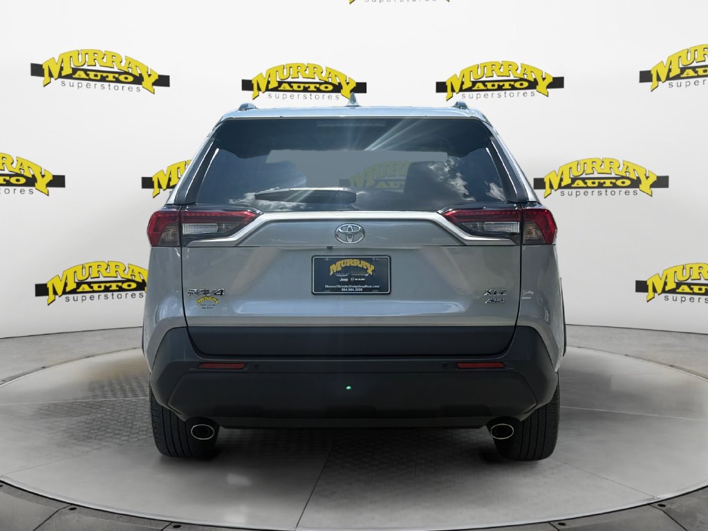 Used 2022 Toyota RAV4 XLE Premium AWD/4WD image 4