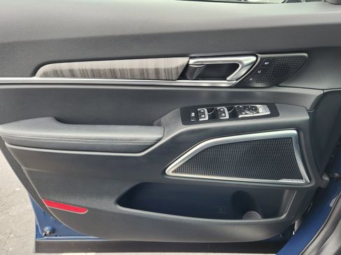 Used 2024 Kia Telluride SX Prestige image 24