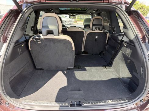 New 2026 Volvo XC90 T8 Ultra w/ Lounge Package AWD/4WD image 19