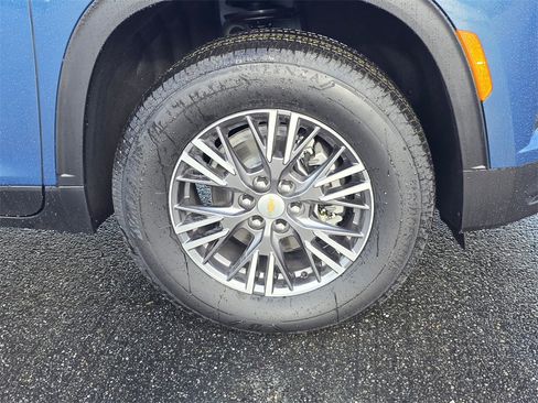 New 2026 Chevrolet Traverse LT image 9