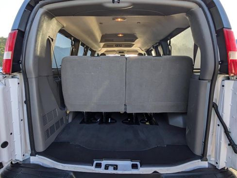 Used 2020 Chevrolet Express 2500 LT w/ LT Preferred Equipment Group image 12