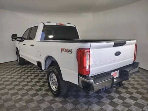 Used 2025 Ford F250 XL w/ FX4 Off-Road Package AWD/4WD image 6