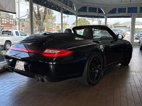 Used 2009 Porsche 911 Cabriolet image 5