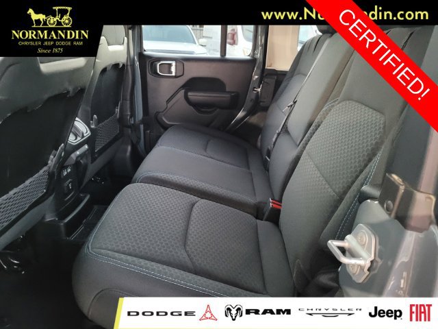 Certified 2025 Jeep Wrangler Unlimited Rubicon 4xe w/ Convenience Group AWD/4WD image 18