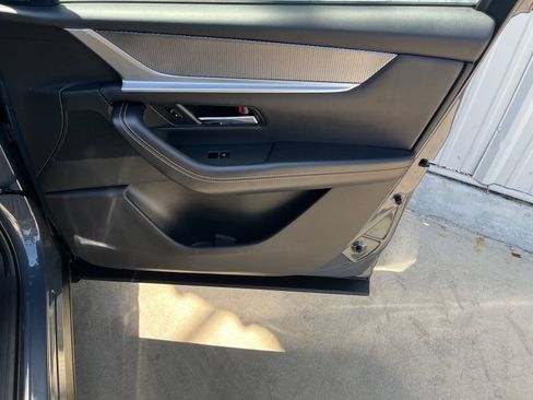 Certified 2025 MAZDA CX-70 Plug-In Hybrid w/ Premium Pkg AWD/4WD image 18