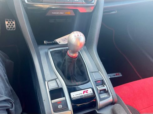 Used 2020 Honda Civic Type R image 17