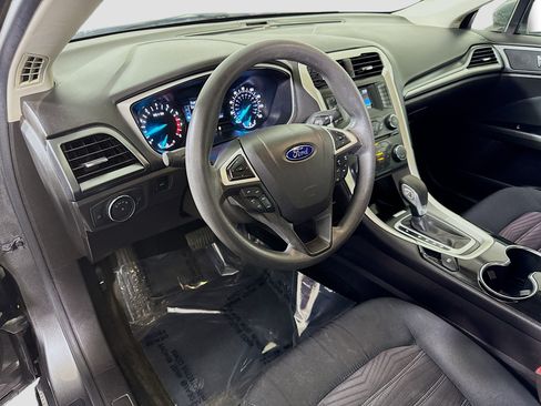 Used 2016 Ford Fusion SE image 22