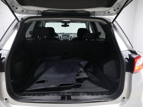 Used 2019 Chevrolet Equinox LT image 4