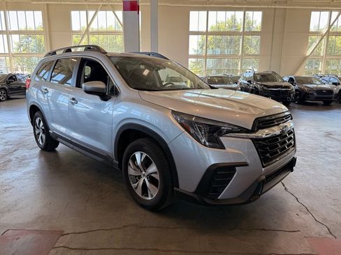 Used 2025 Subaru Ascent Premium AWD/4WD image 1
