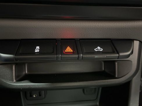 Used 2022 Chevrolet Colorado W/T image 27