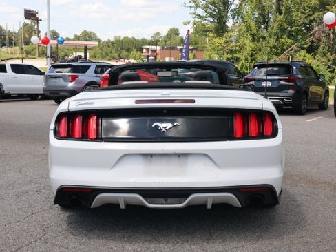 Used 2016 Ford Mustang Premium RWD image 4