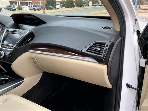 Used 2020 Acura MDX FWD image 17