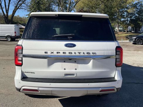 Used 2023 Ford Expedition Limited image 5