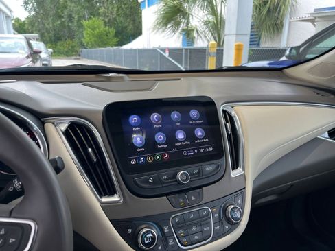 Used 2024 Chevrolet Malibu LT image 21