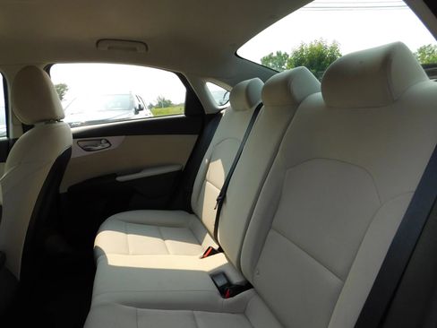 Used 2023 Kia Forte LXS w/ LXS Technology Package FWD image 12
