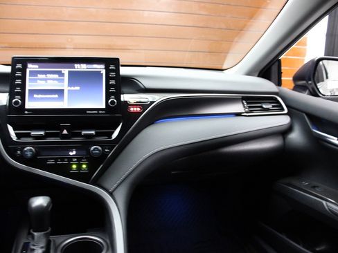 Used 2024 Toyota Camry XSE image 30