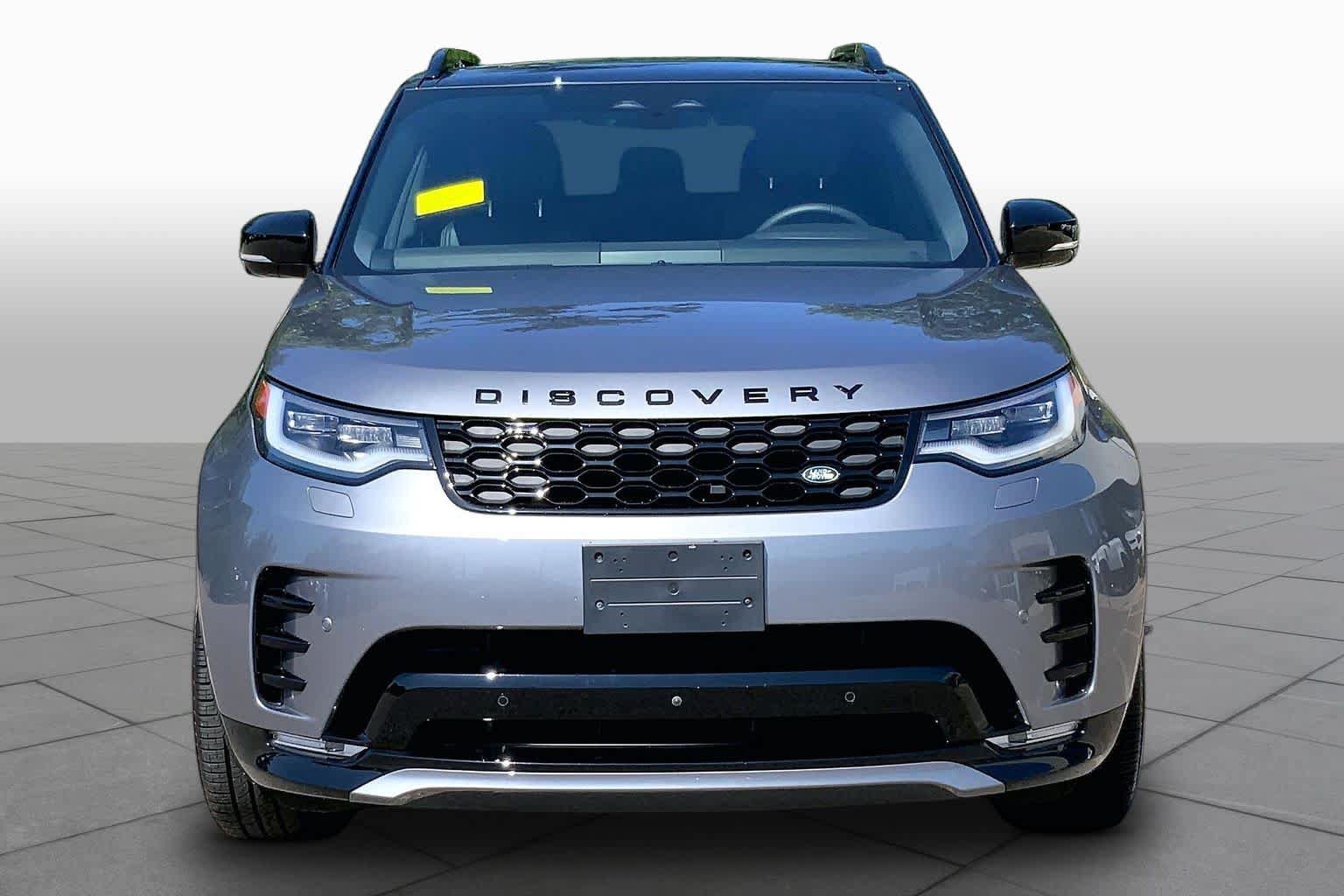 Used 2025 Land Rover Discovery Dynamic SE AWD/4WD image 7