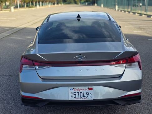 Used 2021 Hyundai Elantra SEL w/ Convenience Package image 22