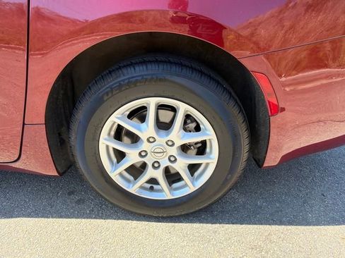 Used 2021 Chrysler Voyager Lxi image 20