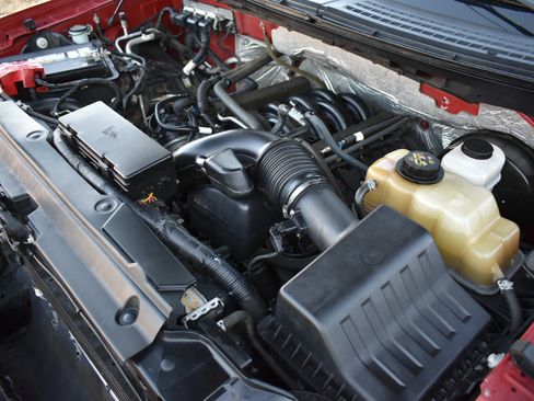 Used 2013 Ford F150 Lariat w/ Lariat Chrome Pkg image 49