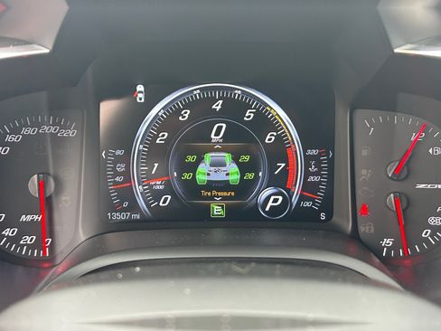 Used 2018 Chevrolet Corvette Z06 RWD image 11
