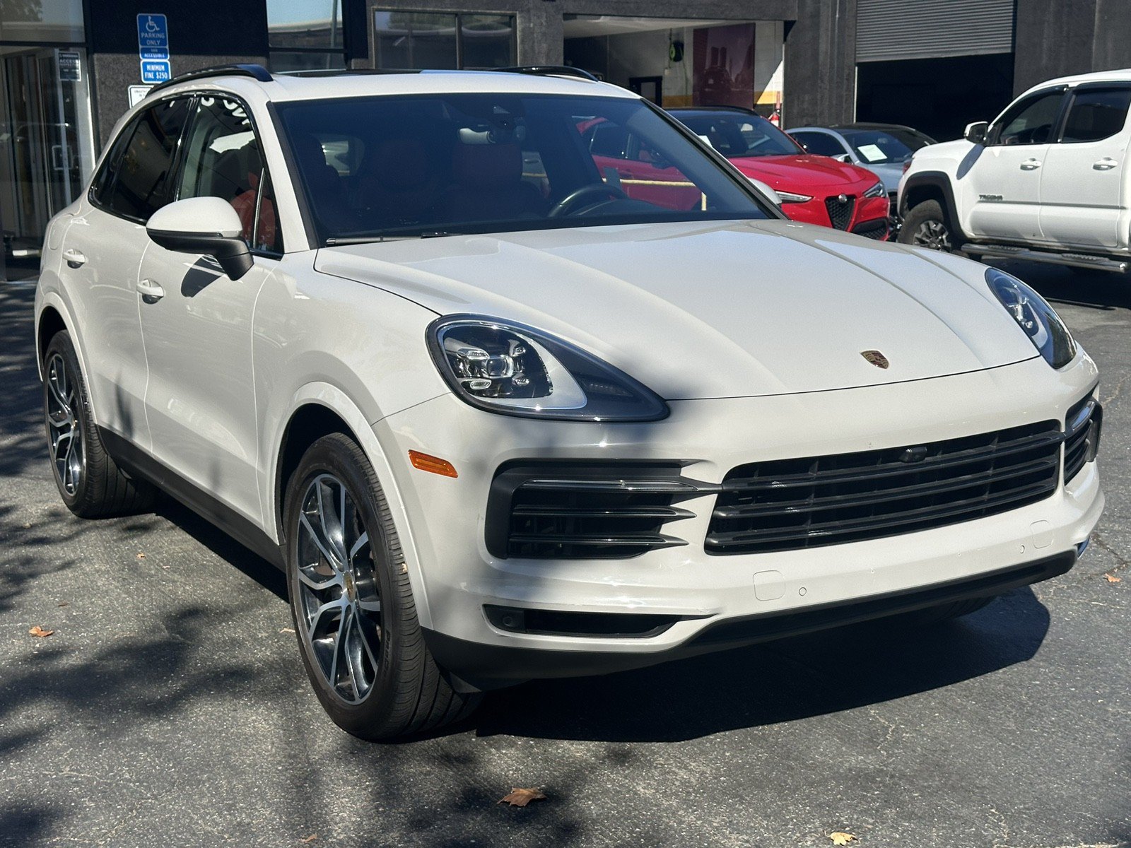 Used 2023 Porsche Cayenne w/ Premium Package AWD/4WD image 6