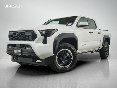 Used 2026 Toyota Tacoma TRD Off-Road AWD/4WD image 1