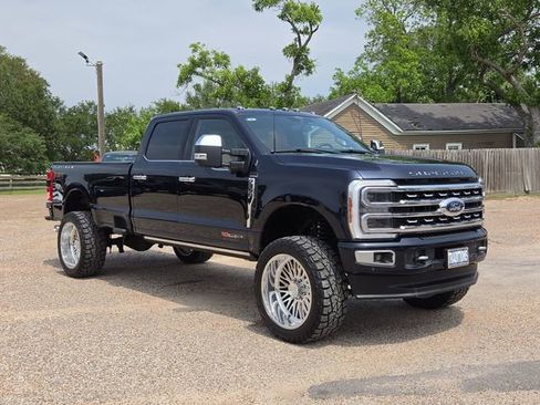 Used 2024 Ford F350 Platinum w/ FX4 Off-Road Package AWD/4WD image 39