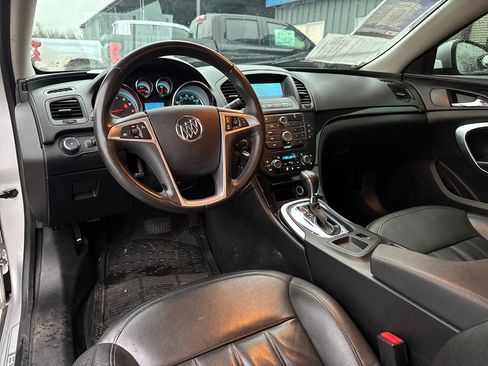 Used 2011 Buick Regal CXL image 9