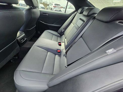 Certified 2025 Lexus IS 300 F Sport image 19